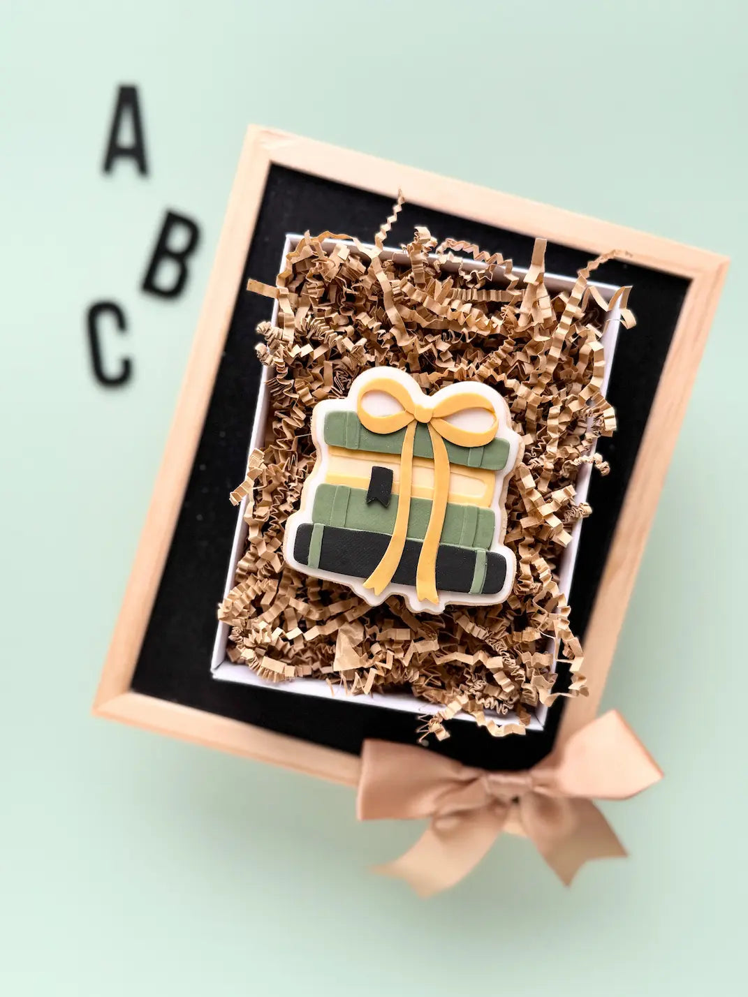 Schulbücher mit Schleife – Cookie Cutter & Stempel – Produktmotiv für Cookie Cutter und Stempel – Ansicht 2 – Danis Drip