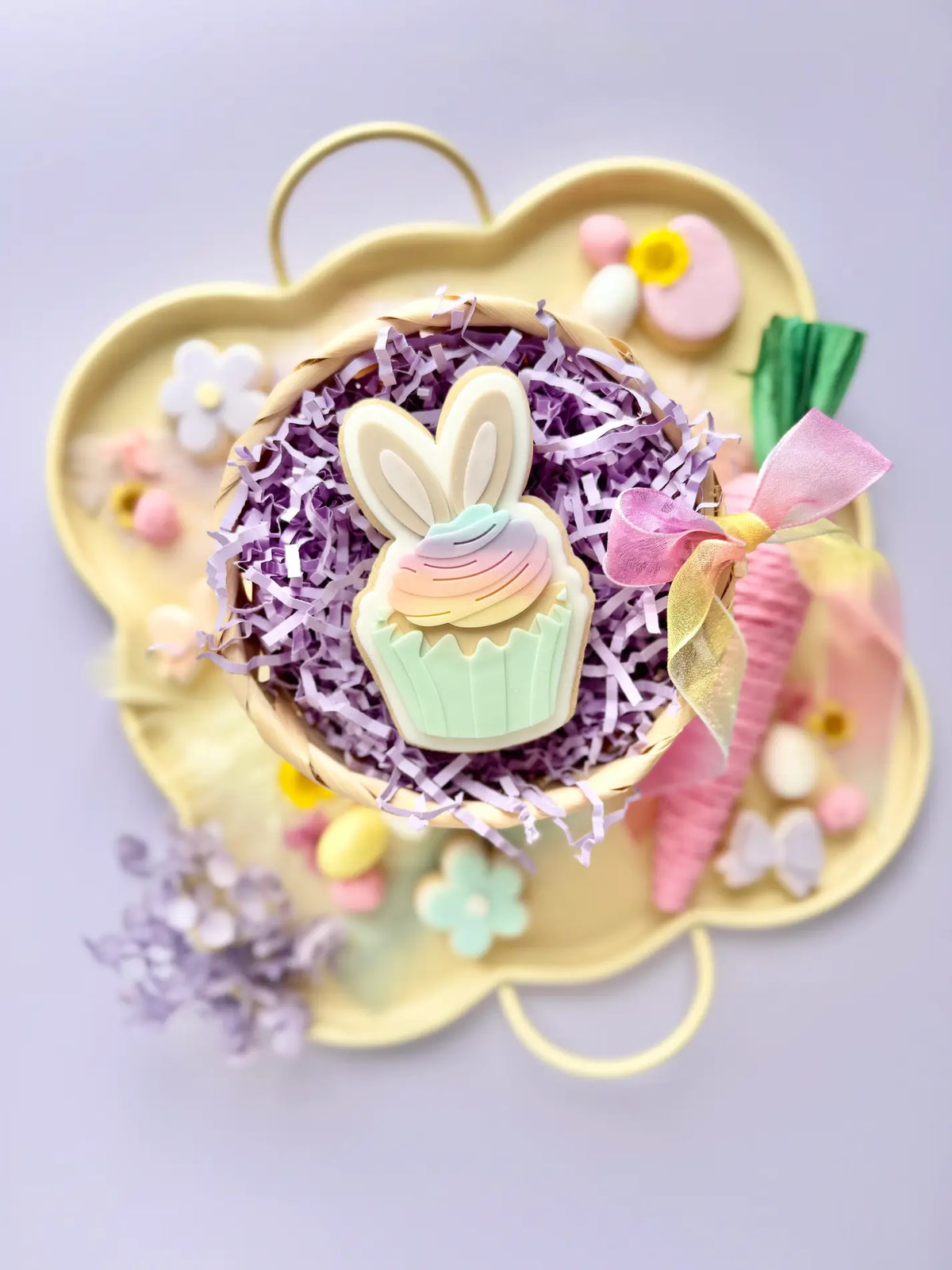 Oster-Cupcake mit Hasenohren – Cookie Cutter & Stempel für detailreiche Kekse – Produktmotiv für Cookie Cutter und Stempel – Danis Drip
