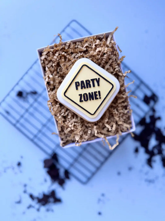 Party Zone Schild Cookie Cutter & Stempel – Baustellen Ausstecher für Kindergeburtstag, Baustellen… – Produktmotiv für Cookie Cutter und Stempel – Danis Drip