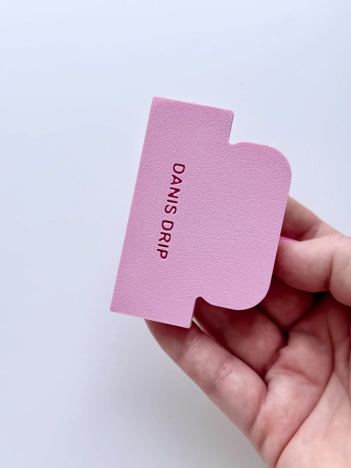 Fondant Scraper – Präzisionswerkzeug für Two-Tone-Technik – Produktmotiv für Cookie Cutter und Stempel – Ansicht 2 – Danis Drip