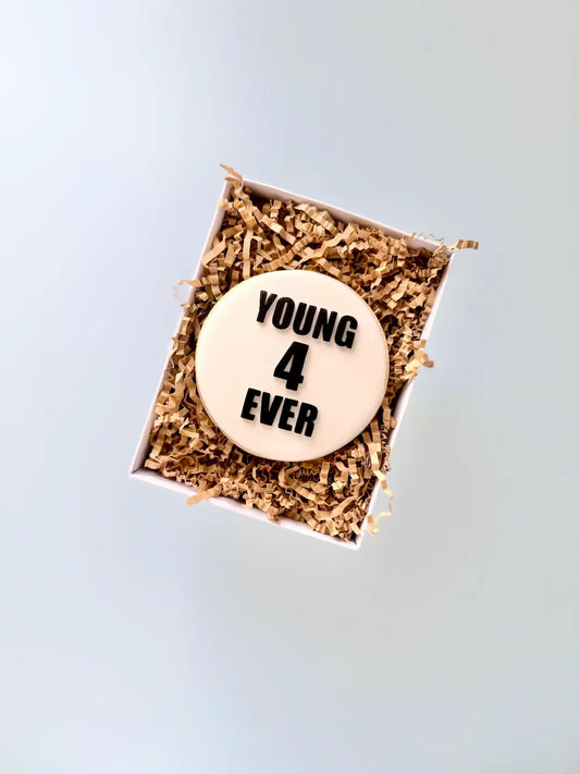 Sprüche – Stempel „YOUNG 4 EVER“ – Produktmotiv für Cookie Cutter und Stempel – Danis Drip