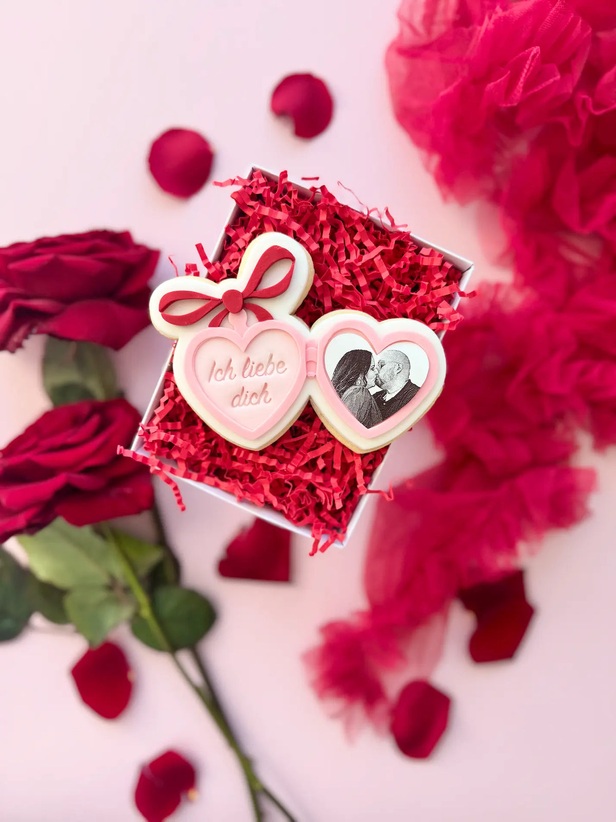 Herz Amulett – Cookie Cutter & Stempel  inkl. Zusatzstempel „Ich liebe dich“ – Produktmotiv für Cookie Cutter und Stempel – Ansicht 2 – Danis Drip