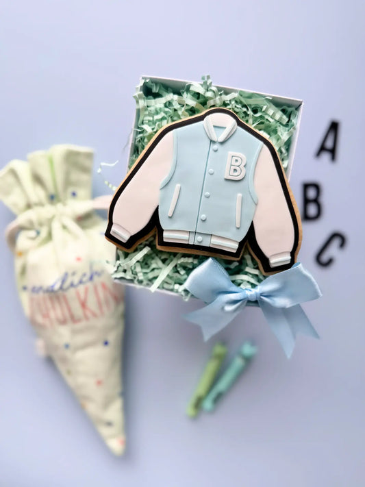 College Jacke – Cookie Cutter & Stempel (Schulstart, Cool Kids & Einschulung) – Produktmotiv für Cookie Cutter und Stempel – Danis Drip