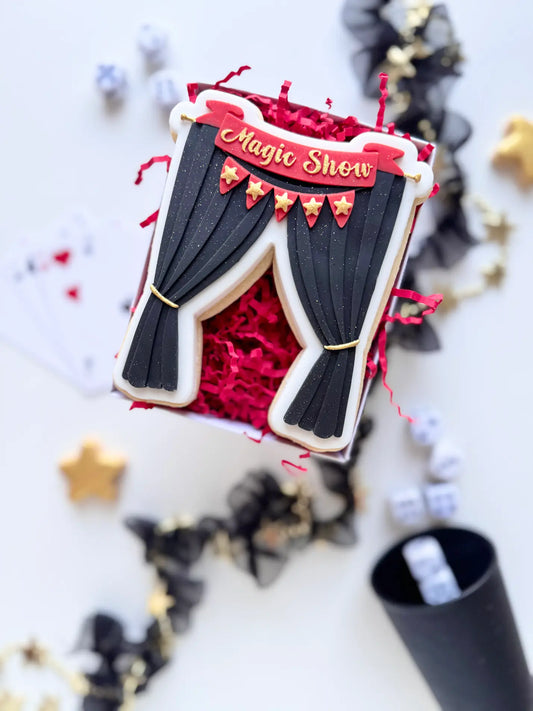 Vorhang auf – Cookie Cutter & Stempel – Produktmotiv für Cookie Cutter und Stempel – Danis Drip